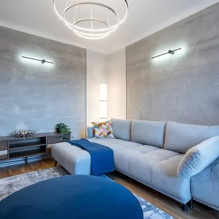 Lejlighed Superb Views 3br Midtown Flat - 3 Balconies *