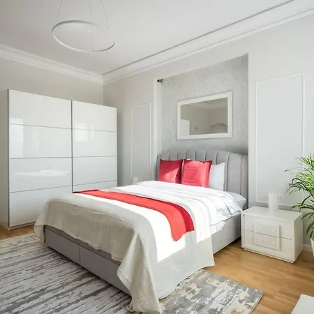 Superb Views 3br Midtown Flat - 3 Balconies Lejlighed *