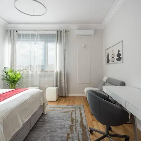 Superb Views 3br Midtown Flat - 3 Balconies Bukarest