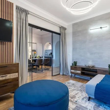 Superb Views 3br Midtown Flat - 3 Balconies Apartment