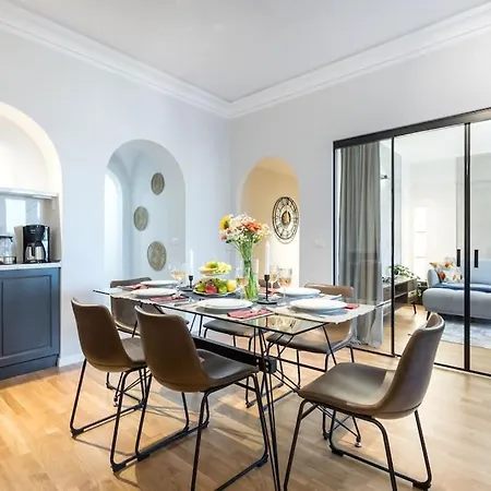 Apartment Superb Views 3br Midtown Flat - 3 Balconies