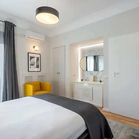 Apartment Superb Views 3br Midtown Flat - 3 Balconies Bucharest