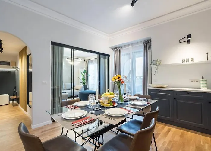 Daire Superb Views 3br Midtown Flat - 3 Balconies *