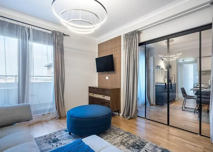 Daire Superb Views 3br Midtown Flat - 3 Balconies *