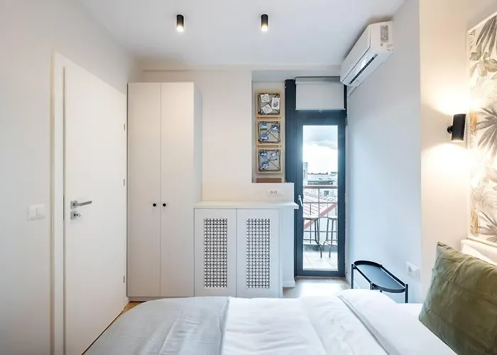 Daire Superb Views 3br Midtown Flat - 3 Balconies