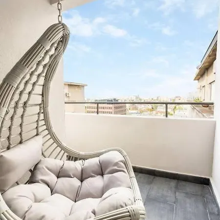 Superb Views 3br Midtown Flat - 3 Balconies