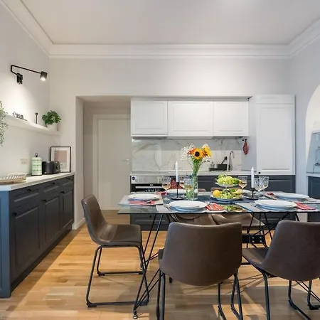 Superb Views 3br Midtown Flat - 3 Balconies * Bukarest