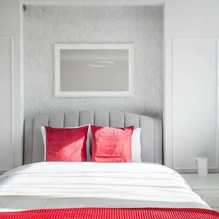 Superb Views 3br Midtown Flat - 3 Balconies 아파트